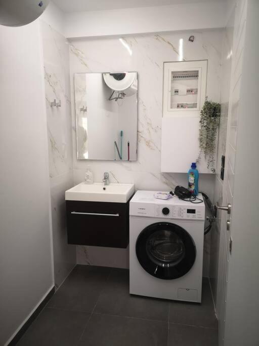 Ground Floor Apt. With Garden, Timfristou 86 Chalandri เอเธนส์ ภายนอก รูปภาพ